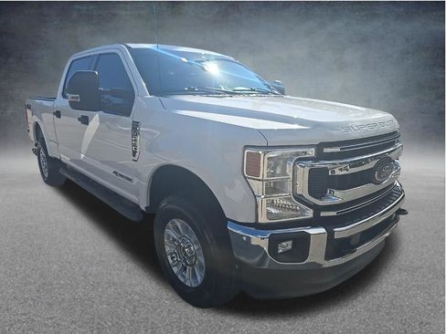 Used 2022 Ford F250 XLT w/ XLT Value Package AWD/4WD image 3