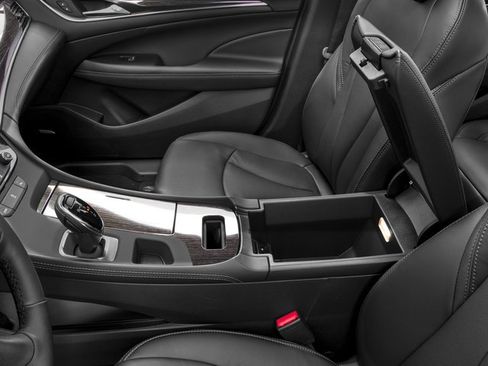 Used 2018 Buick LaCrosse Essence FWD image 18