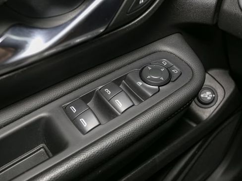 Used 2024 GMC Terrain SLT AWD/4WD image 34
