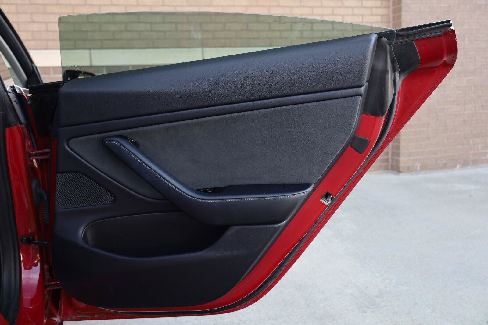 Used 2018 Tesla Model 3 Mid Range RWD image 23