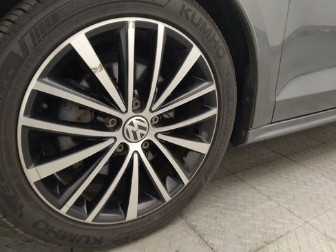 Used 2016 Volkswagen Jetta Sport w/ Lighting Package FWD image 31