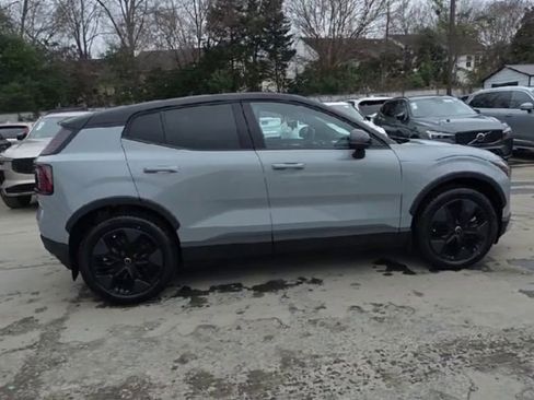 New 2026 Volvo EX30 Cross Country Ultra image 9