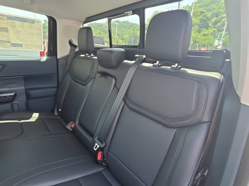 New 2026 Ford Maverick Lariat w/ Black Appearance Package AWD/4WD image 19