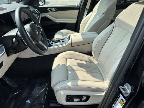 Used 2025 BMW X5 xDrive40i w/ M Sport Package AWD/4WD image 24