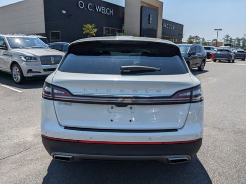 Certified 2023 Lincoln Nautilus Reserve w/ Equipment Group 201A image 6