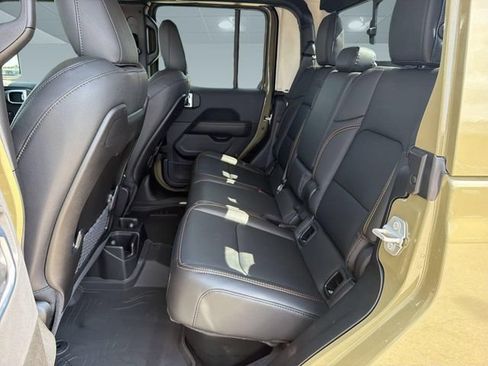 New 2026 Jeep Gladiator Sport AWD/4WD image 15