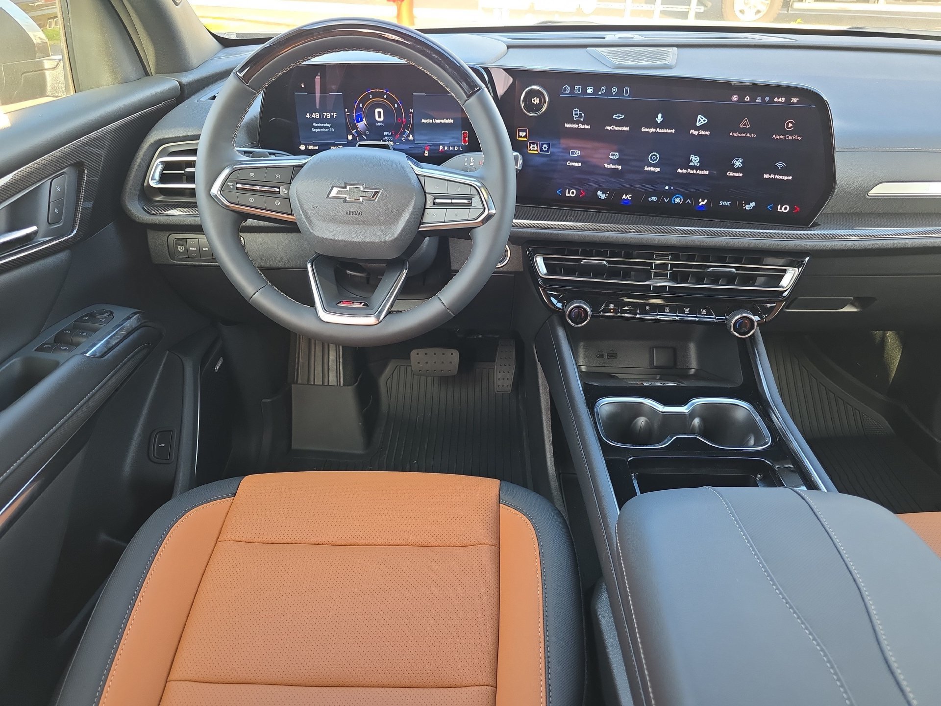 New 2027 Chevrolet Traverse Z71 w/ Enhanced Driving Package AWD/4WD image 9