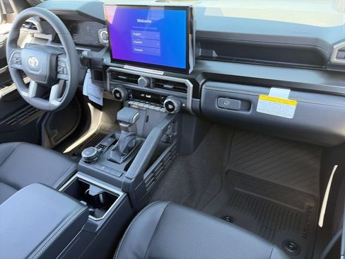 New 2026 Toyota 4Runner Limited AWD/4WD image 23