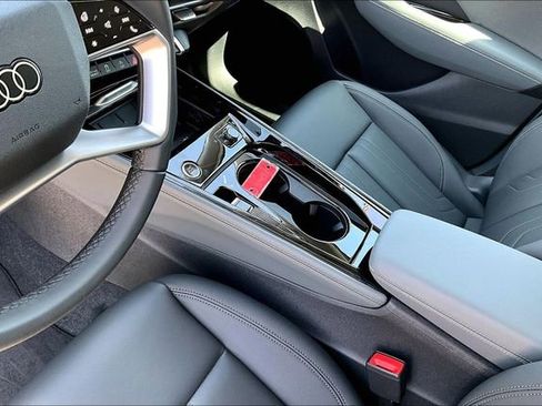 New 2026 Audi Q3 quattro 2.0T image 14