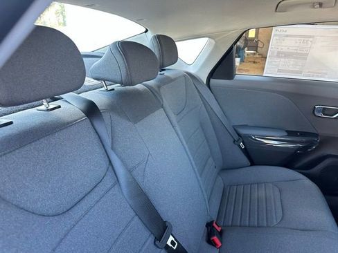 New 2025 Kia K4 EX image 21