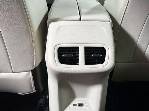 Used 2021 Buick Envision Essence FWD image 25