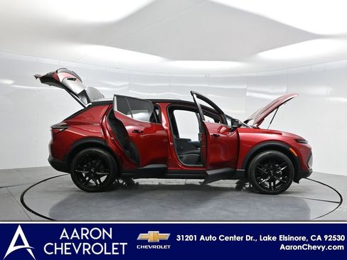 New 2026 Chevrolet Equinox EV LT w/ LPO, Blackout Package AWD/4WD image 3