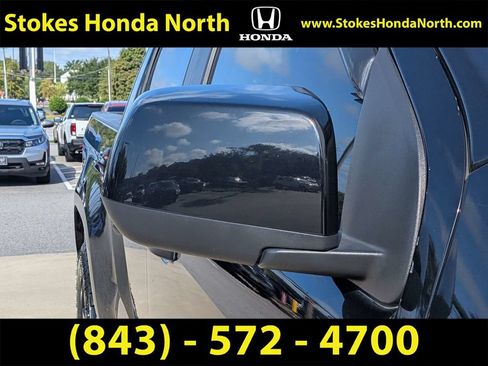 Used 2016 Chevrolet Colorado LT w/ Midnight Edition AWD/4WD image 14