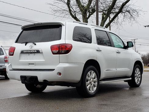 Used 2022 Toyota Sequoia Platinum image 5