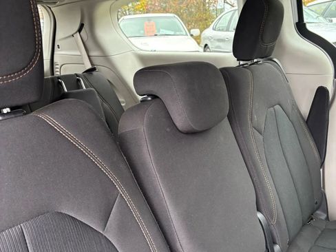 Used 2018 Chrysler Pacifica Touring Plus w/ Tire & Wheel Group image 28