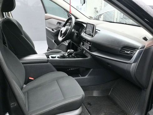 Used 2023 Nissan Rogue S image 15