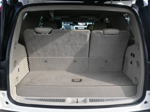 Used 2015 Cadillac Escalade Luxury image 27