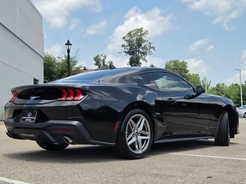 Used 2024 Ford Mustang Coupe RWD image 24