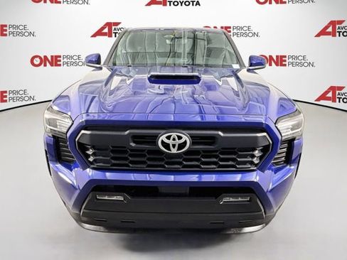 Certified 2024 Toyota Tacoma TRD Sport w/ TRD Sport Upgrade Package AWD/4WD image 3