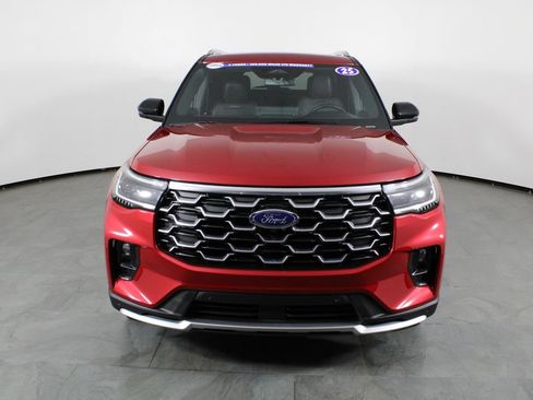 Used 2025 Ford Explorer Platinum w/ Ultimate Package AWD/4WD image 13