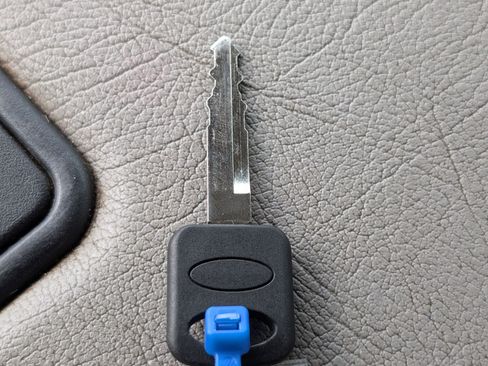 Used 1999 Ford F250 XL AWD/4WD image 26