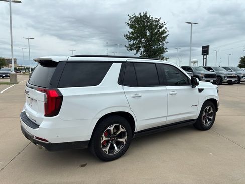Used 2025 GMC Yukon AT4 Ultimate AWD/4WD image 4