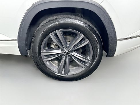 Used 2021 Volkswagen Atlas Cross Sport SE image 11