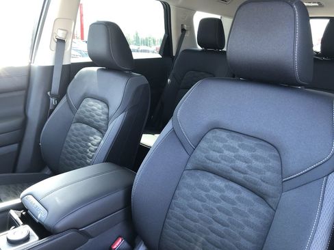 New 2026 Nissan Pathfinder SV image 23