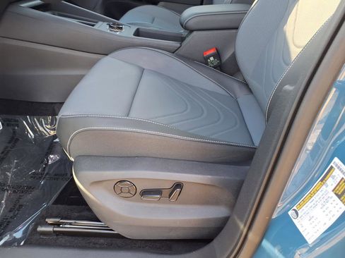 New 2026 Volkswagen Tiguan SE image 10