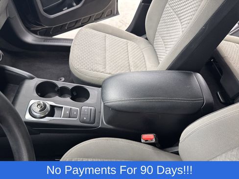 Used 2020 Ford Escape SE image 19