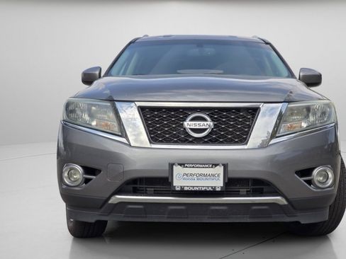 Used 2016 Nissan Pathfinder SV AWD/4WD image 3