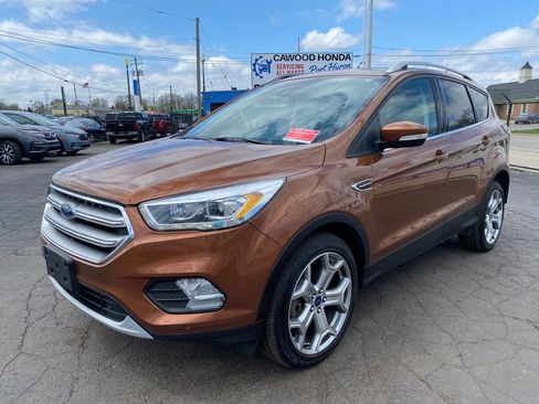 Used 2017 Ford Escape Titanium w/ Canadian Touring Package AWD/4WD image 7