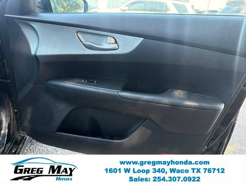 Used 2023 Kia Forte LXS FWD image 25
