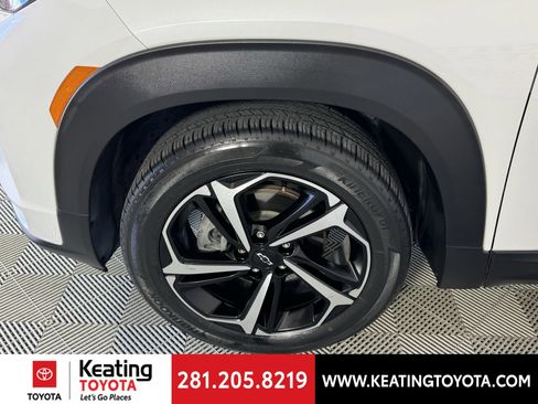 Used 2021 Chevrolet TrailBlazer RS w/ Sun and Liftgate Package image 31