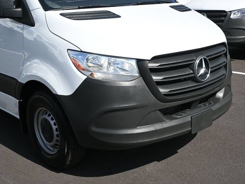 Used 2024 Mercedes-Benz Sprinter 2500 image 28