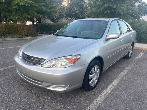 Used 2003 Toyota Camry LE image 1
