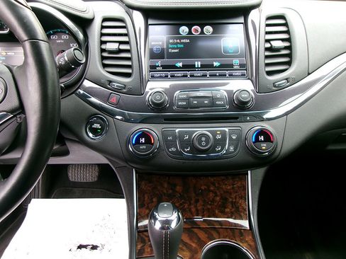 Used 2014 Chevrolet Impala LTZ image 18