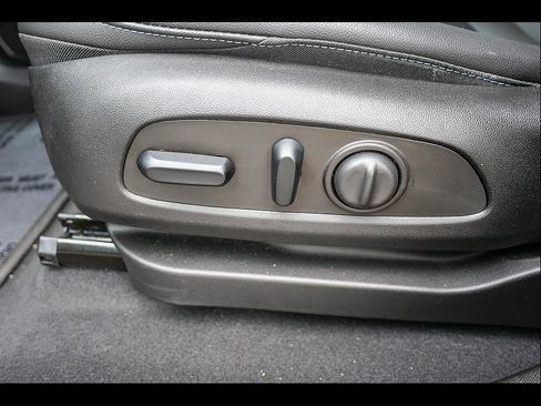 Used 2023 Chevrolet Bolt LT w/ Infotainment Package FWD image 22