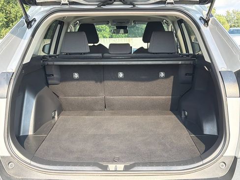 Used 2025 Toyota RAV4 XLE AWD/4WD image 6