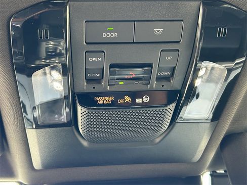 Used 2025 Lexus GX 550 image 31