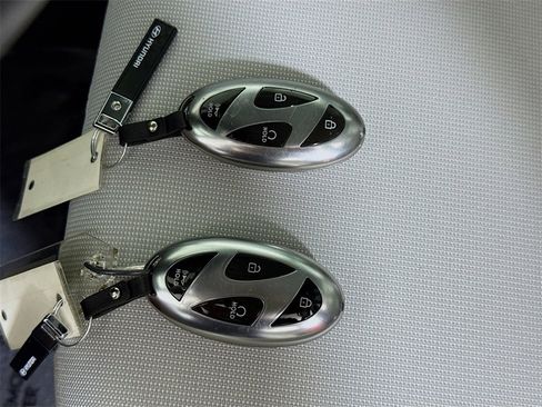 Certified 2024 Hyundai Kona SEL image 32