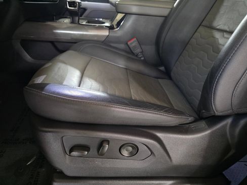 Used 2023 Chevrolet Silverado 1500 ZR2 w/ Technology Package AWD/4WD image 29