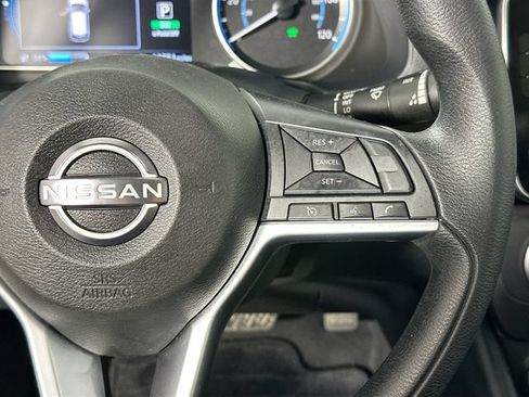 Used 2025 Nissan Leaf S FWD image 18