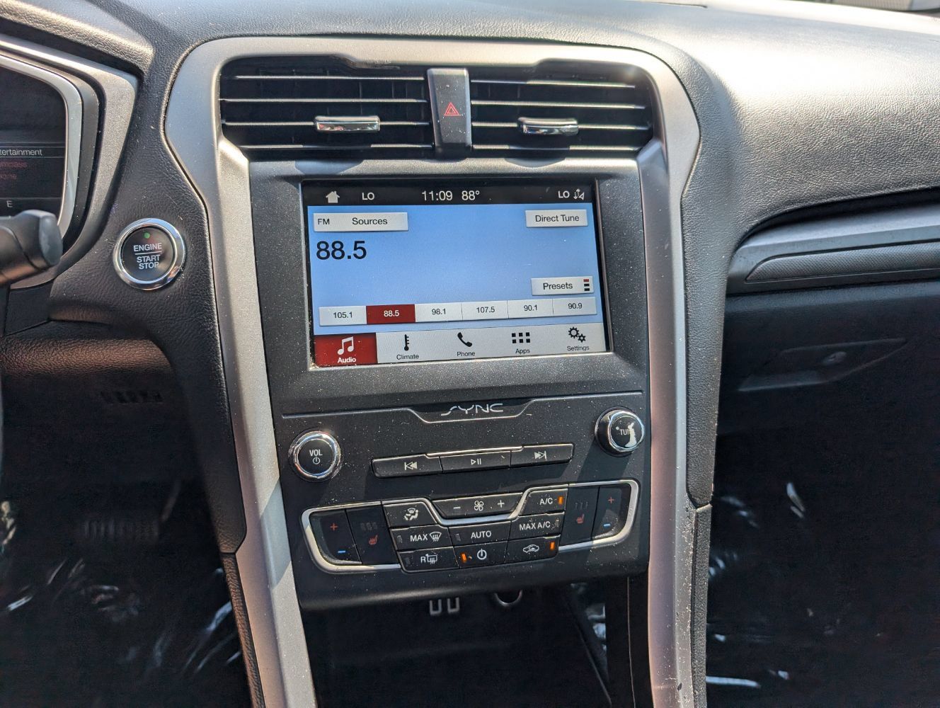 Used 2019 Ford Fusion SE AWD/4WD image 22