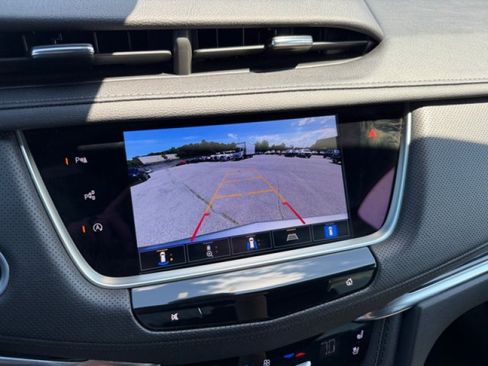 Used 2023 Cadillac XT5 Premium Luxury w/ Technology Package FWD image 17