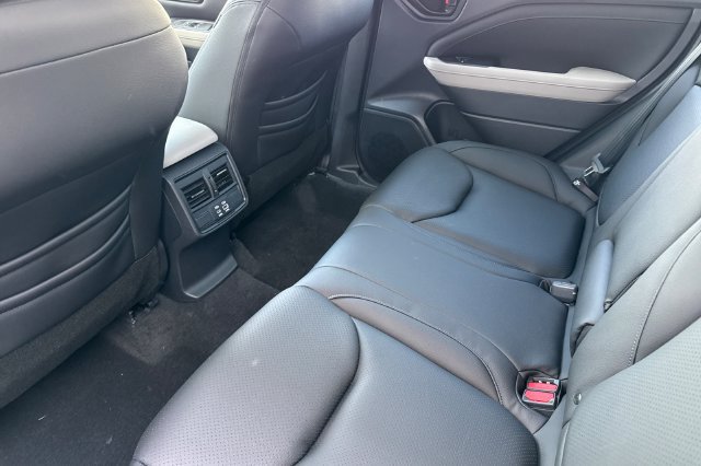 New 2026 Subaru Forester Premium AWD/4WD image 9