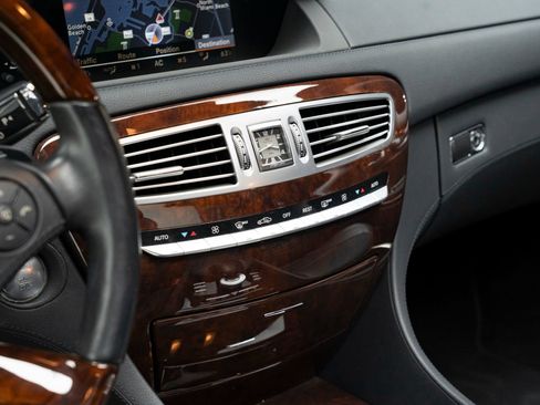 Used 2012 Mercedes-Benz CL 63 AMG image 31