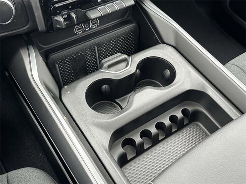 New 2026 RAM 1500 4x4 Crew Cab image 17