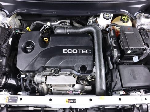 Used 2018 Chevrolet Equinox LT w/ Sun & Infotainment Package image 42