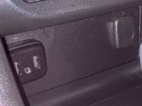 Used 2021 Chevrolet Colorado Z71 image 37